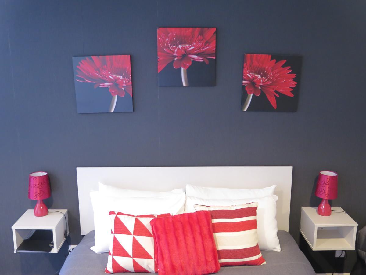 Mossburn Wheels And Reels Accommodation מראה חיצוני תמונה