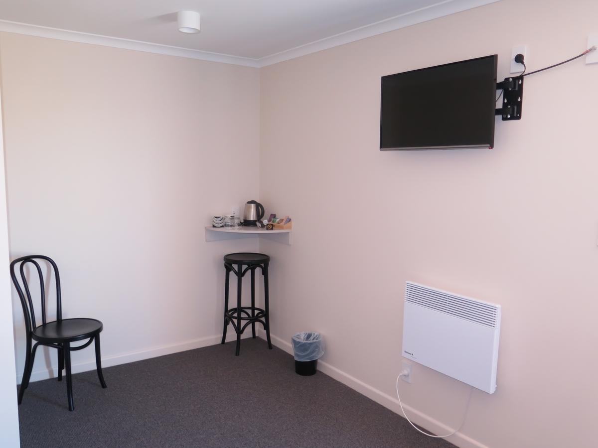 Mossburn Wheels And Reels Accommodation מראה חיצוני תמונה