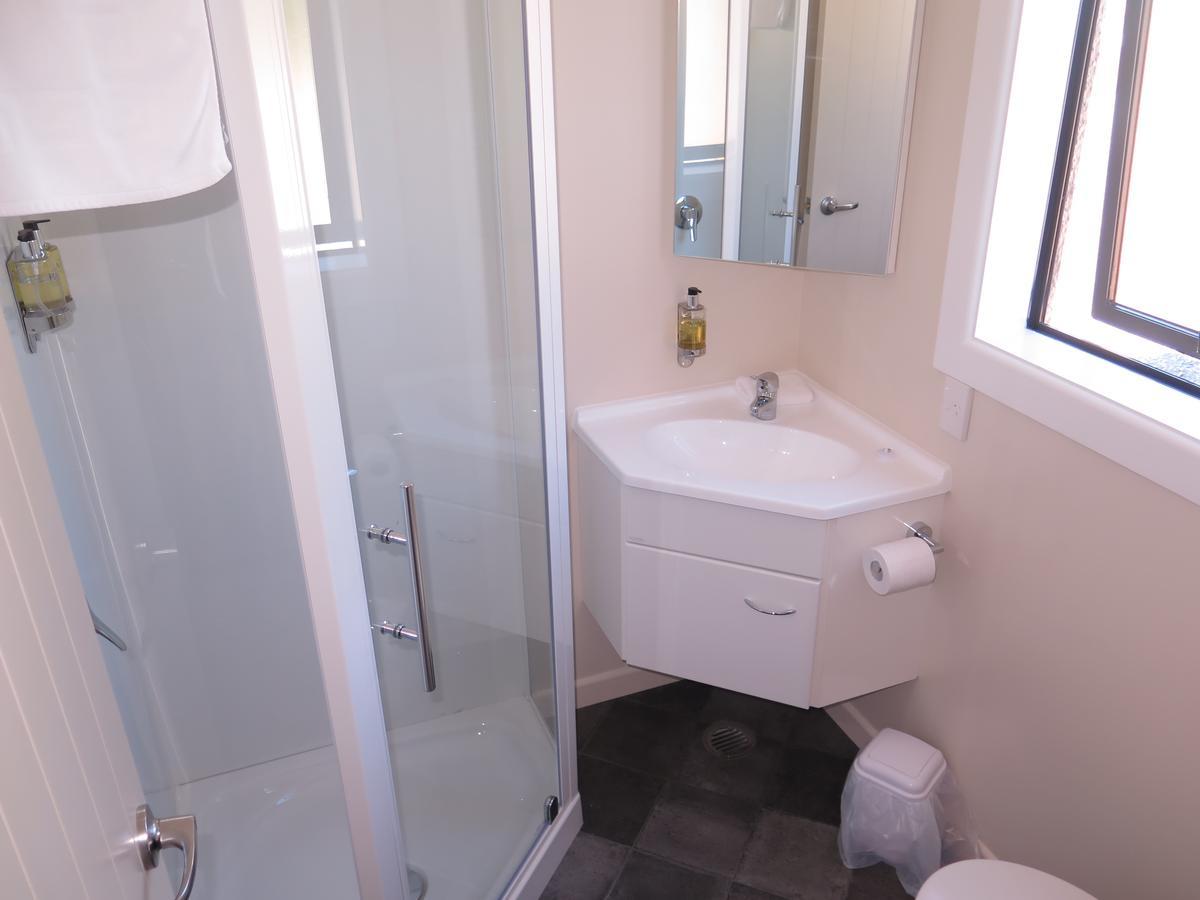 Mossburn Wheels And Reels Accommodation מראה חיצוני תמונה