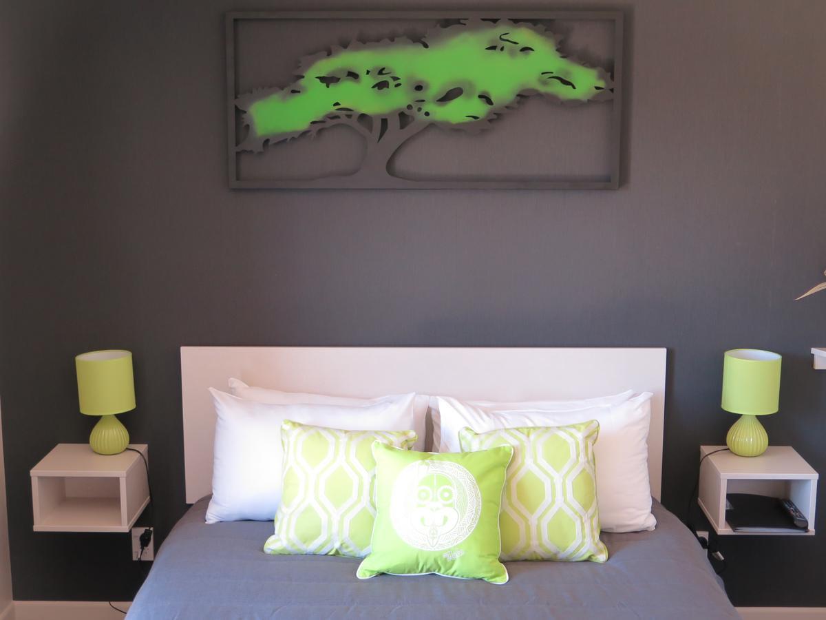 Mossburn Wheels And Reels Accommodation מראה חיצוני תמונה